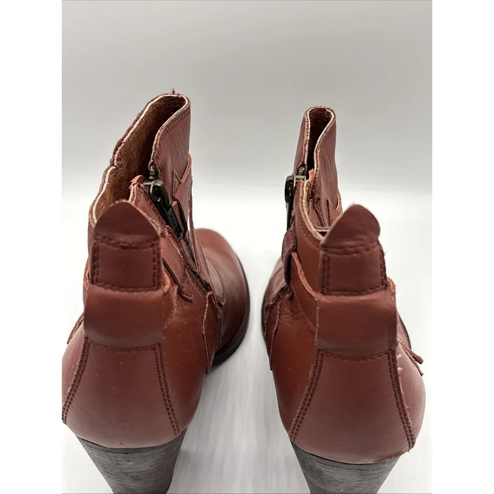 EMU‎  Women's Seville Ankle Sheepskin + Leather Block Heel Boots Size 9